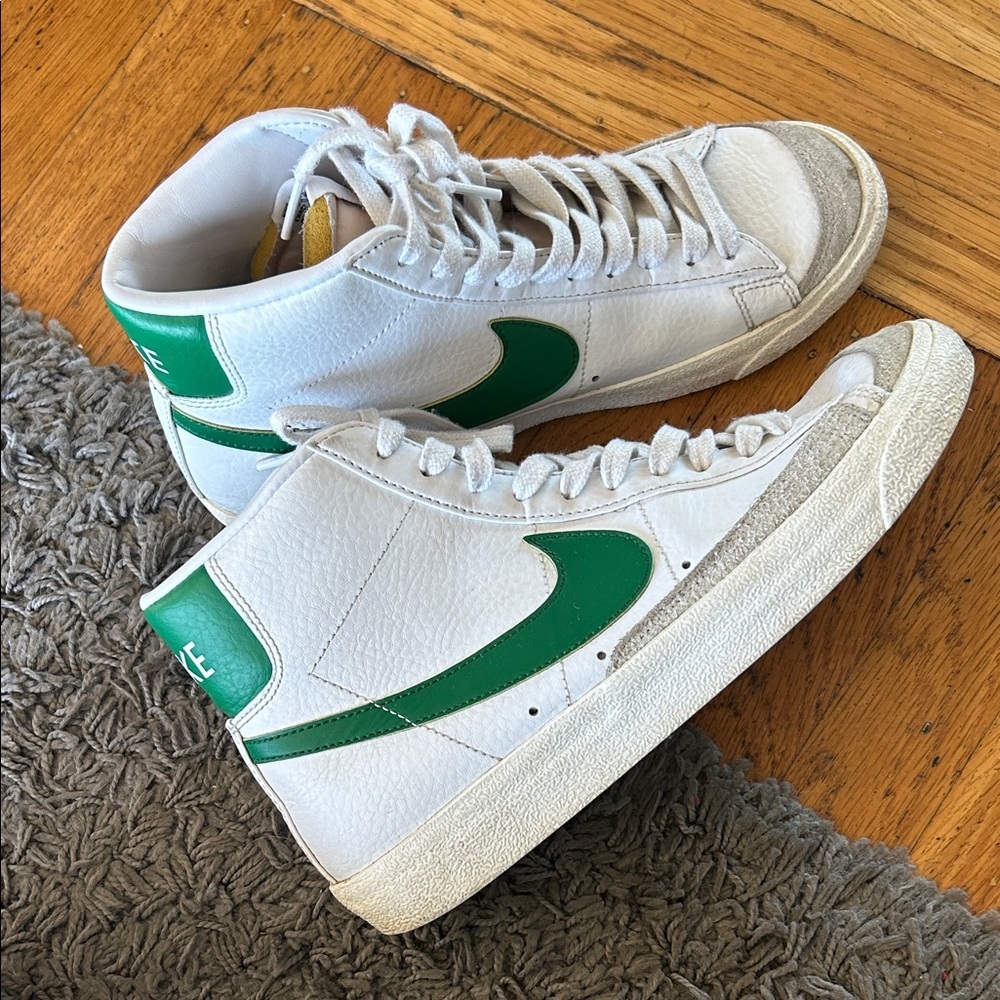 Men's Nike Blazer Mid 77 Vintage Pine Green White and Green High-Top Sneakers